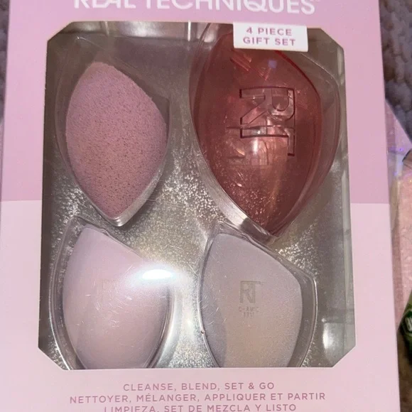 Beauty and Skincare Bundle with Sponges and Masks - Picture 8 of 8